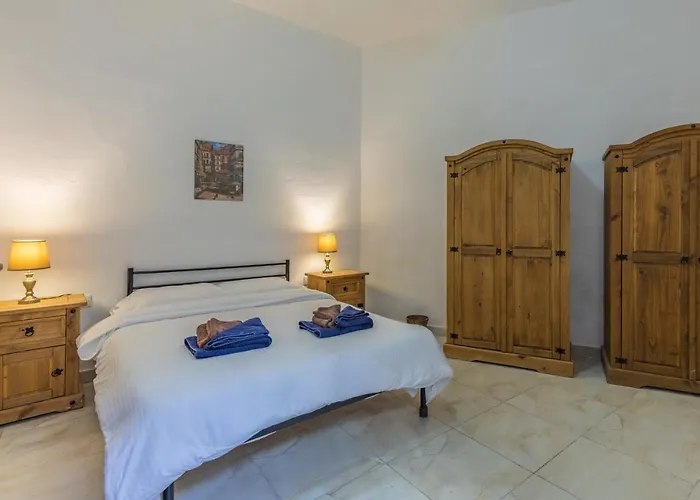 Bormla - Comfortable Two Bedroom Apartment