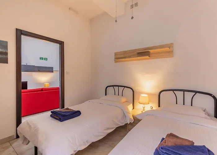 Bormla - Comfortable Two Bedroom Apartment